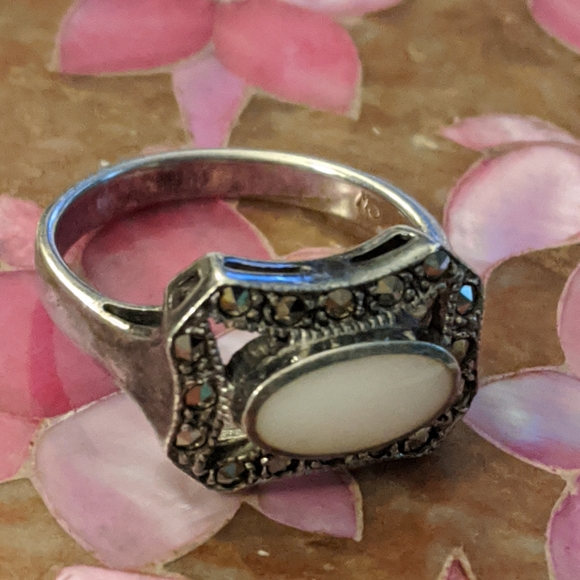 GORGEOUS Antique/Vintage 1950's Sterling Silver Ring with Real Diamonds - Picture 5 of 16